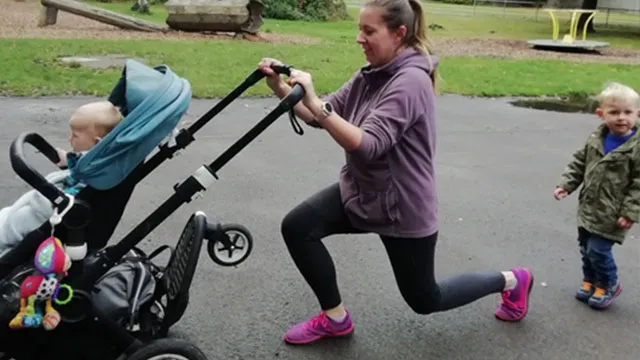 Parent exercising with a buggy during an outdoor Buggy Beat session in Bracknell, Willing Spirit Exercise
